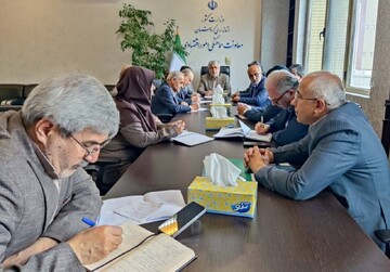 معاون استاندار: تأمین مواد اولیه صنایع پتروشیمی اولویت اصلی کردستان است