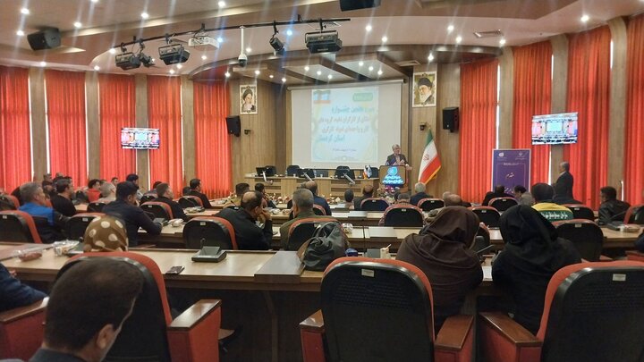 معاون استاندار کردستان: آموزش، ارتقای ایمنی و تقویت معیشت کارگران باید هم‌زمان دنبال شود 