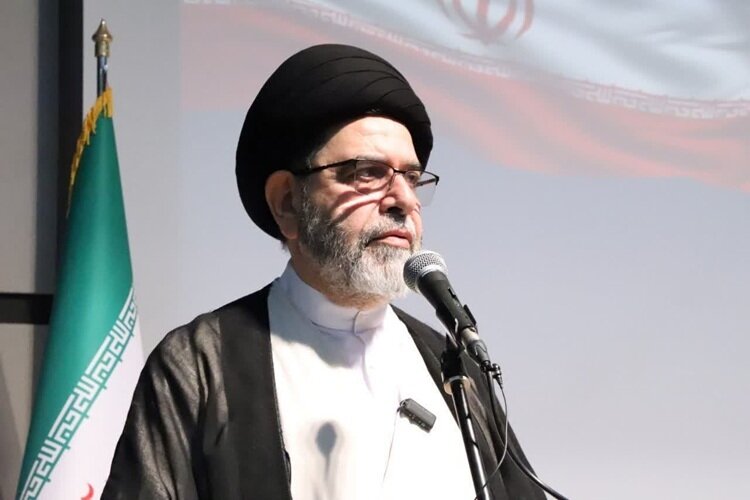 حضور ما در کردستان نشان‌دهنده اهمیت تکریم خانواده‌های شهداست
