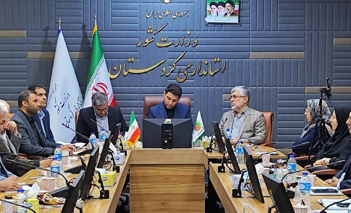 استاندار کردستان: با مدیری که عملکرد قابل قبولی نداشته باشد، تعارف نداریم