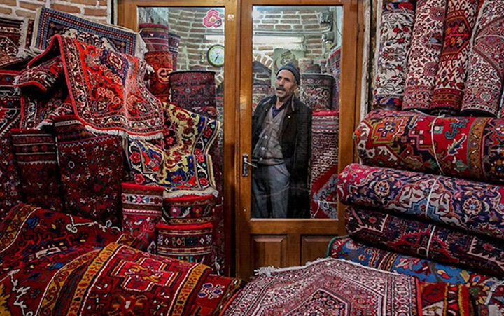 رئیس اداره فرش صمت کردستان: زنجیره ارزش فرش دستباف استان به‌زودی عملیاتی می‌شود