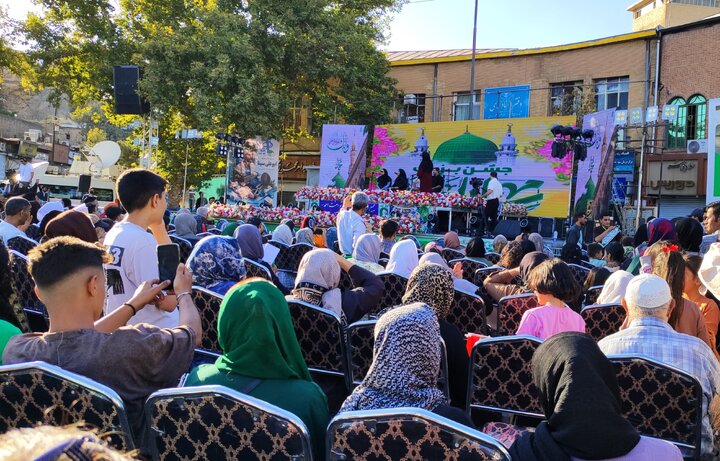 جشن «مهمانی امت احمد(ص)» در سنندج در حال برگزاری است