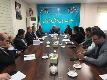 معاون استاندار کردستان: دستگاه‌های خدمات‌رسان برای حفظ اشتغال به واحدهای تولیدی کمک کنند