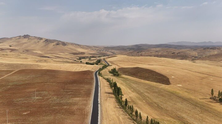 فرماندار سنندج: مدیریت شهرستان اجرای طرح‌های مربوط به رفاه مردم را با جدیت دنبال می‌کند
