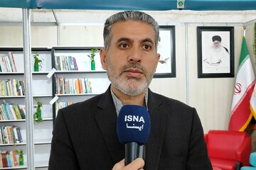برای پیشرفت کشور باید فرهنگ کتابخوانی را در جامعه ترویج کنیم