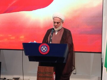 نماینده ولی‌فقیه در کردستان: استاد دانشگاه باید به دانش و شخصیت انسانی خود شناخته شود