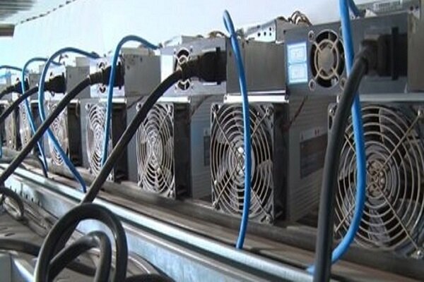 فعالیت غیرمجاز ۱۱ دستگاه ماینر معادل مصرف برق ۱۰۰ خانوار است
