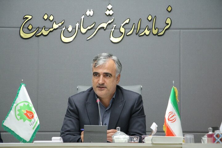 فرماندار سنندج: روایت واقعی دفاع مقدس باید به نسل امروز منتقل شود