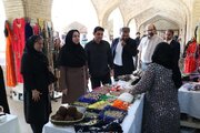 حضور ۵۰ هنرمند در نمایشگاه صنایع‌دستی هفته گردشگری کردستان