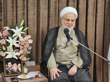 نماینده ولی فقیه در کردستان: نیروی انتظامی با خدمت به مردم مایه آرامش جامعه است