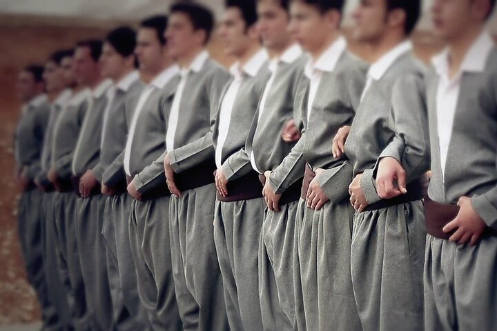 هفت نشست تخصصی برای معرفی ظرفیت‌های لباس کُردی برگزار می‌شود