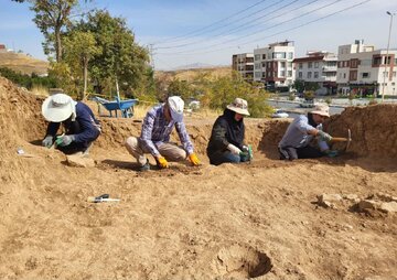 دومین فصل کاوش گورستان تاریخی زاگرس سنندج در حال اجراست