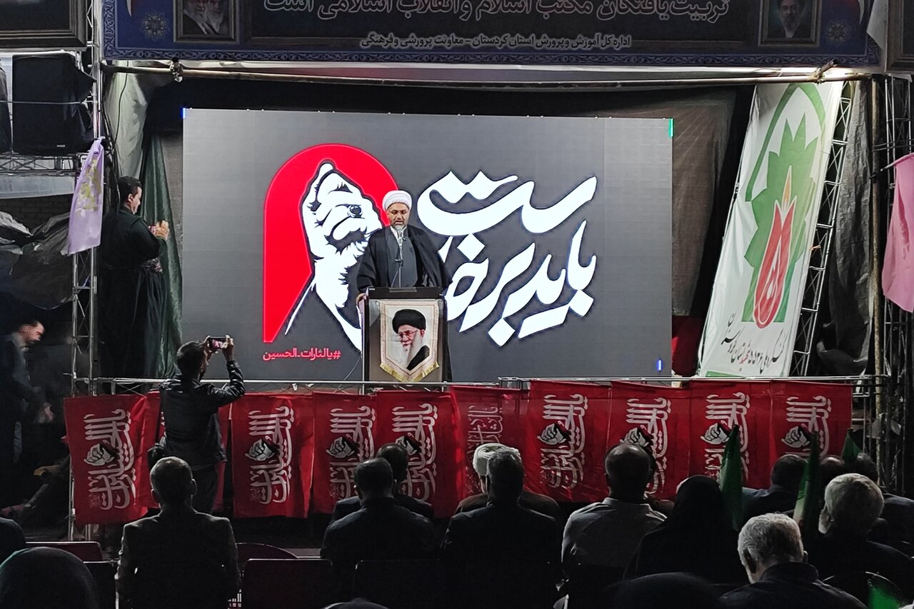 نماینده ولی فقیه در سپاه بیت‌المقدس کردستان: عزت، امنیت و آرامش ما در پرتو بصیرت دینی است