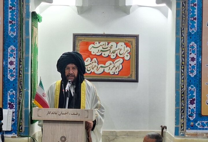 امام‌جمعه سنندج: مردم صاحب این انقلابند و از شرایط موجود گلایه دارند