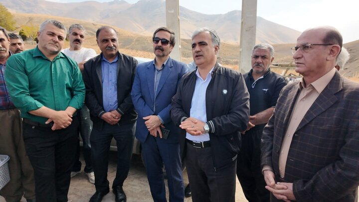 فرماندار سنندج: توسعه راه‌های روستایی باید با تقویت ظرفیت‌های کشاورزی و باغداری همراه باشد