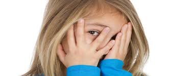 تفاوت کمرویی کودکان و اضطراب اجتماعی در چیست؟

