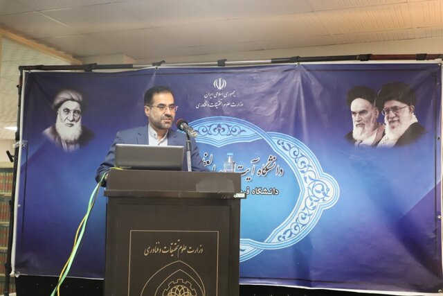 توسعه دورههای مهارت افزایی و کارورزی در دانشگاه ضروری است توسعه دورههای مهارت افزایی و کارورزی در دانشگاه ضروری است