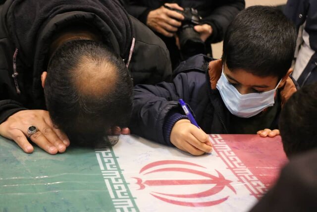 تشییع پیکر مطهر شهید گمنام در بروجرد