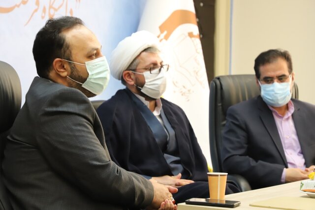 حفظ اتحاد و همبستگی و دوری از حواشی باعث تکامل تدریجی می‌شود