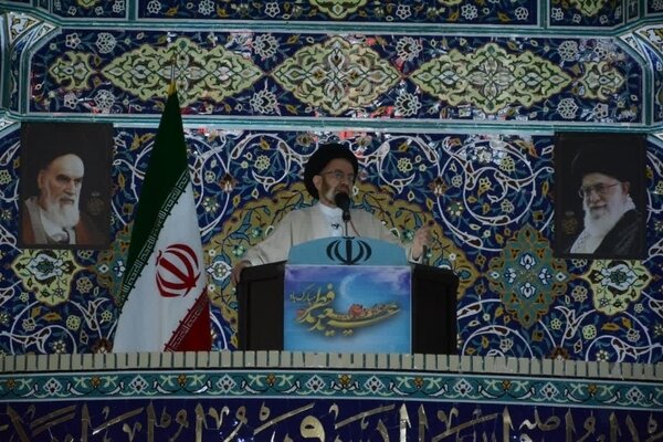 وحدت بیشتر مردم برای رسیدن به اهداف متعالی ضروری است