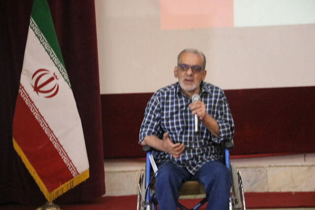 شاعر انقلابی دورودی به خاک سپرده شد