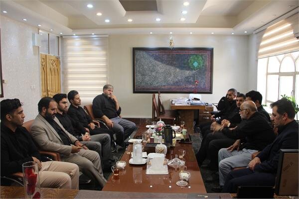 قرائت قرآن از هنرها و نمودهای بسیار تأثیر گزار قرآن در جامعه است قرائت قرآن از هنرها و نمودهای بسیار تأثیر گزار قرآن در جامعه است