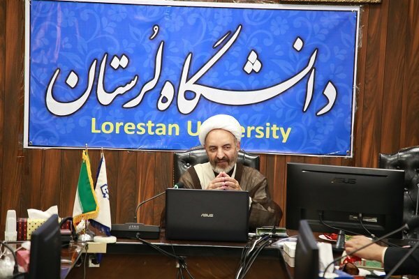  آموزش و پرورش و دانشگاه در تقویت و ترویج تعالیم دینی در جامعه نقش بسزایی دارند