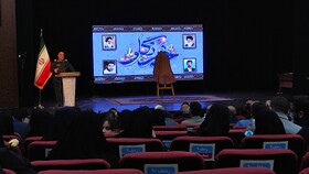 خبرنگاران با غول فضای مجازی مبارزه کنند