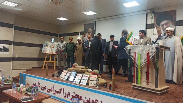 دشمنان، باور و سبک زندگی جوانان را با استفاده از غول رسانه‌ای نشانه گرفته‌اند