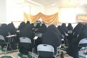 وظیفه بانوان طلبه ارشاد و هدایت جامعه است