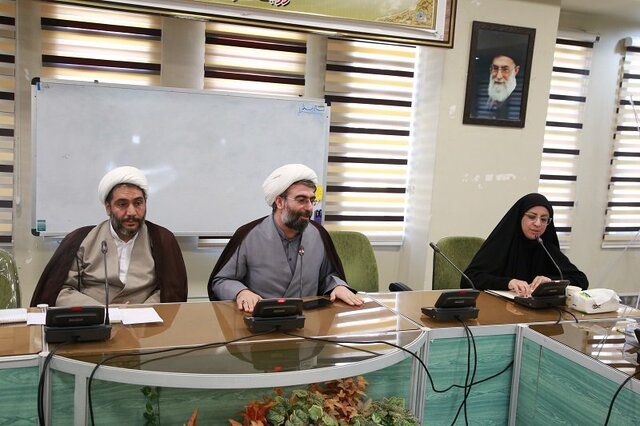 خانواده در اسلام محیطی عاطفی همراه با نشاط و معنویت است