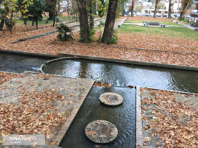 گلستان به وقت پاییز