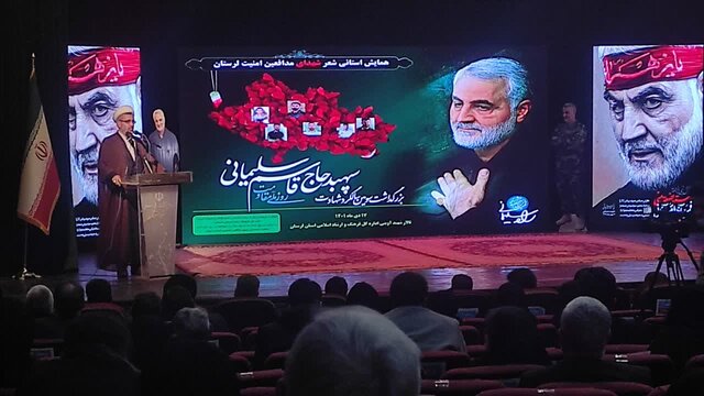 امام خمینی(ره) و شهید سلیمانی دو مکتب را به یادگار گذاشتند