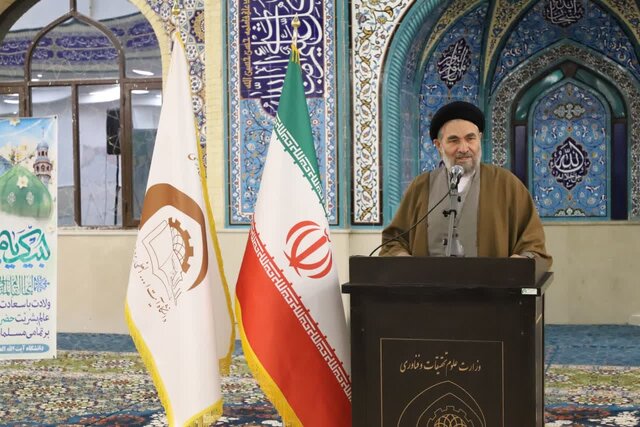 کارهای دولت باید توسط یک پیام‌رسان قوی بیان شود