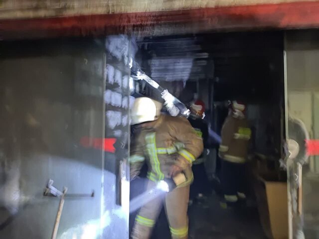 بازار بروجرد طعمه حریق شد