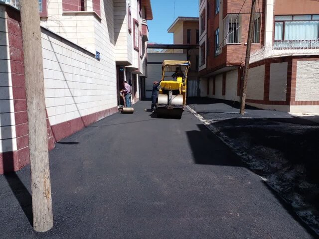 آغاز نهضت آسفالت در معابر سطح شهر بروجرد