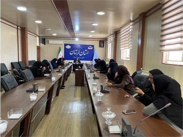 فرزندآوری و جوانی جمعیت باید در بین مردم، فرهنگ سازی شود