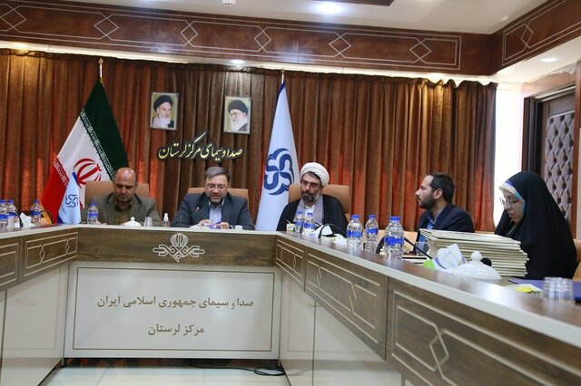 صدا و سیما و دانشگاه هر دو در تربیت انسان اثرگذار هستند