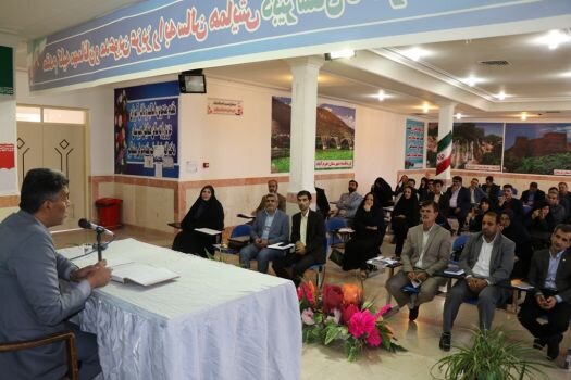 کیفیت آموزشی مدارس بزرگسالان در اولویت قرار گیرد