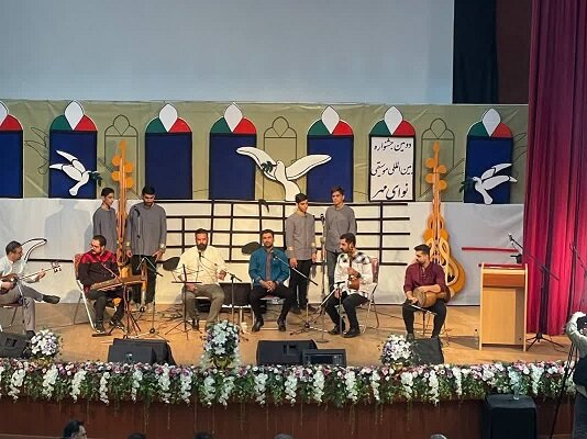 حماسه در جای جای نگاه فرهنگی ایرانیان نمایان است حماسه در جای جای نگاه فرهنگی ایرانیان نمایان است