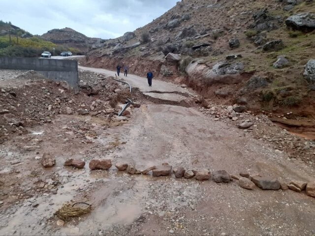 بازگشایی محور چولهول و راه ارتباطی ۳۸ روستای بخش افرینه