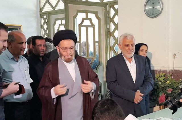 نماینده ولیفقیه در لرستان: مردم شایستهترین فرد برای ریاست جمهوری را انتخاب کنند نماینده ولیفقیه در لرستان: مردم شایستهترین فرد برای ریاست جمهوری را انتخاب کنند