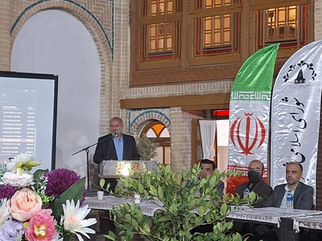 بروجرد به ۱۱ میلیون مترمربع آسفالت نیاز دارد بروجرد به ۱۱ میلیون مترمربع آسفالت نیاز دارد