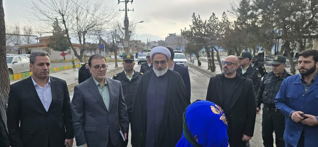 انقلاب با ایثار و تقدیم خون پاکترین افراد به پیروزی رسید انقلاب با ایثار و تقدیم خون پاکترین افراد به پیروزی رسید