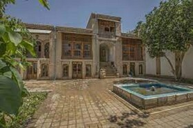 آثار تاریخی بروجرد در معرض خطر به دلیل کمبود اعتبار