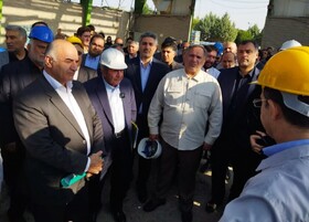 وزارت صمت پای کار بازسازی صنایع آسیب‌دیده از جنگ ایستاده است