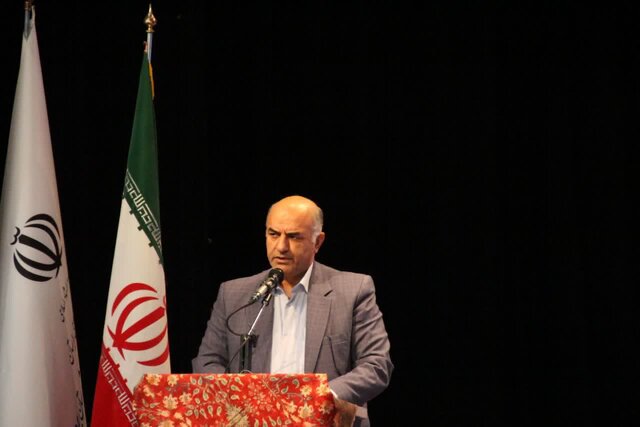 لرستان ظرفیت تبدیل شدن به قطب نمایشهای آیینی و عشایری را دارد