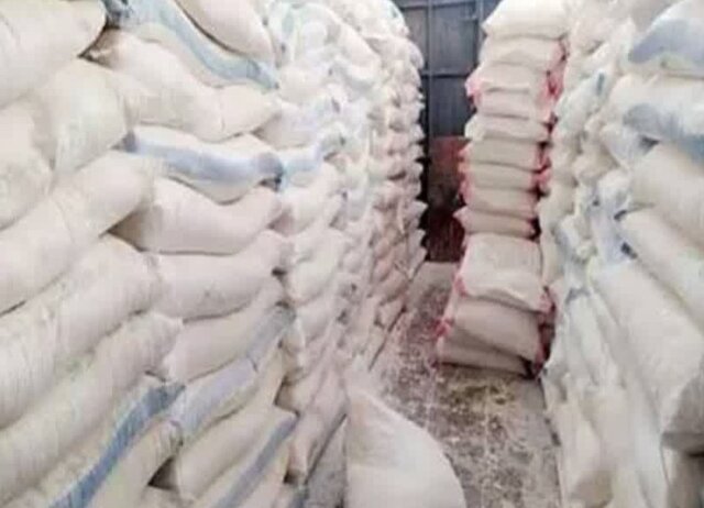 کشف بیش از ۶ تن آرد بدون مجوز در الیگودرز