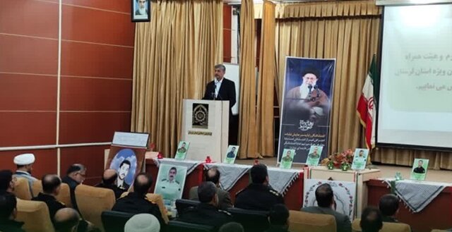 استاندار لرستان: امنیت کشور مرهون صلابت و صبر نیروهای انتظامی وهمراهی آگاهانه مردم است