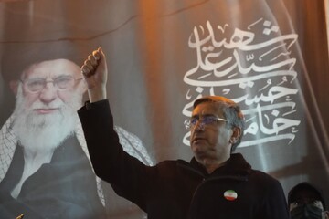 استاندار لرستان: خیابان ها در تسخیر مردم است/ آمادگی کامل در پشتیبانی جنگ و تامین کالا
